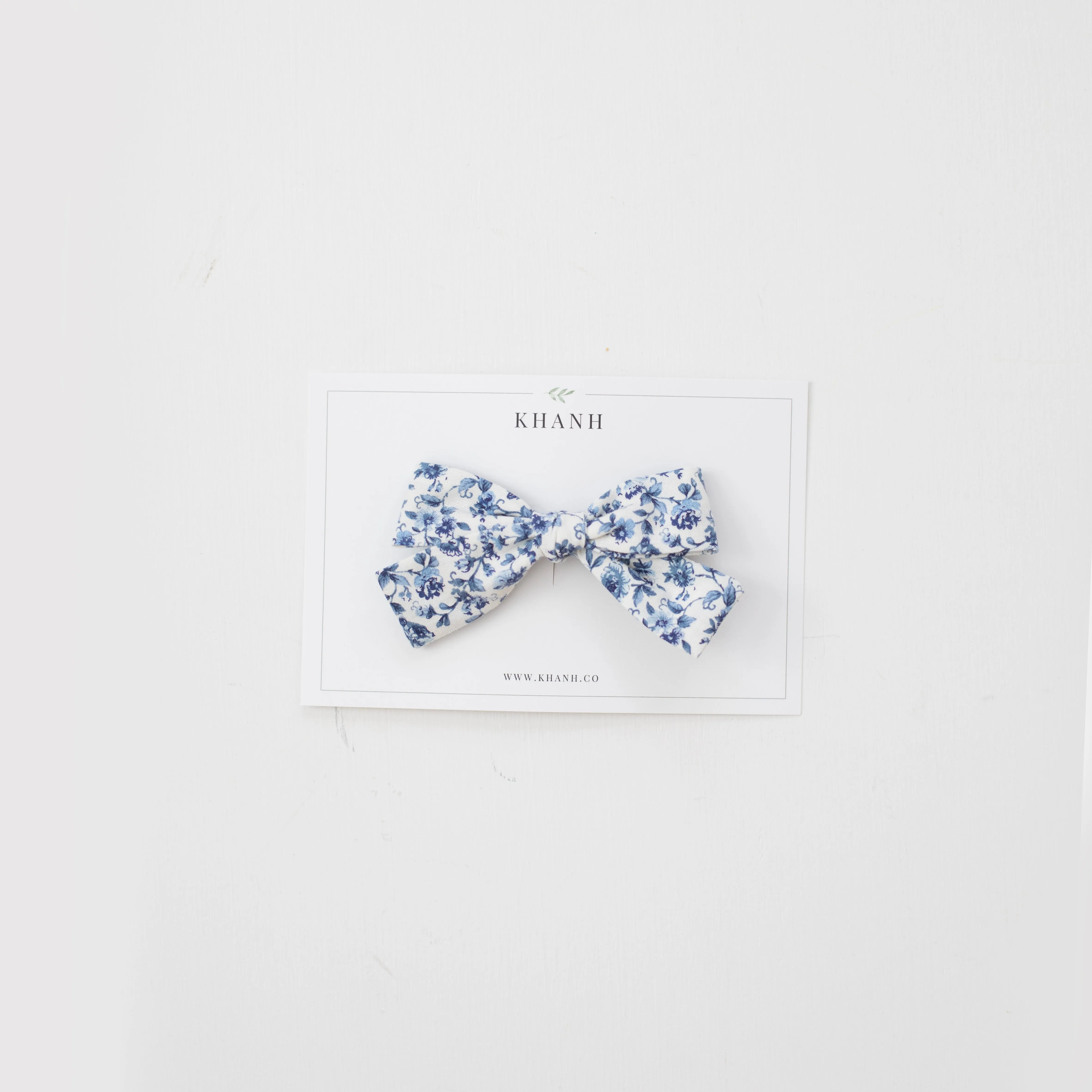 Darcy | Medium Hand-Tied Bow